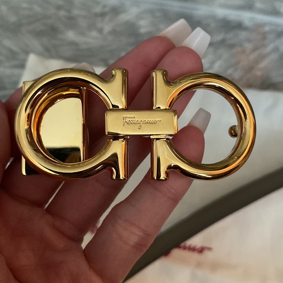 💯💕AUTHENTIC FERRAGAMO GANCINI REVERSIBLE BELT 💕$450 - Picture 10 of 16
